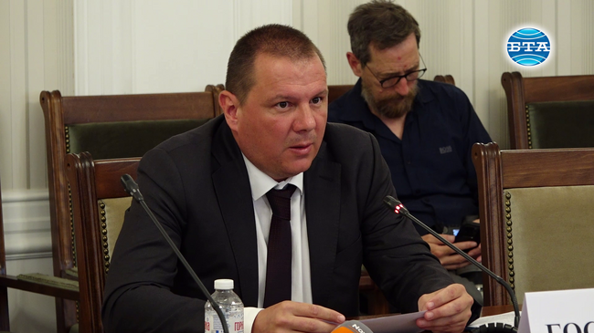 Временната комисия за дейността на Ивелин Михайлов и "Исторически парк" изслуша информация за проверката на дружеството, извършена от КФН