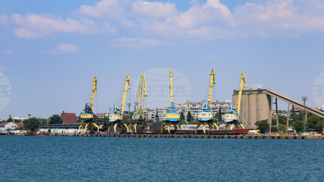 Тяло на моряк е открито в акваторията на Бургаското пристанище