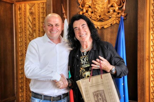 Община Банско: Световноизвестната рок звезда Робин Маколи на гости на кмета Стойчо Баненски