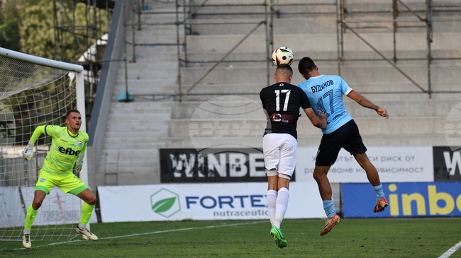 Голове на Патрик Луан и Феликс Ебоа Ебоа донесоха успеха на Арда (Кърджали) при гостуването на Локомотив (Пловдив)