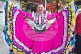 Велико Търново - Международен фолклорен фестивал - дефиле