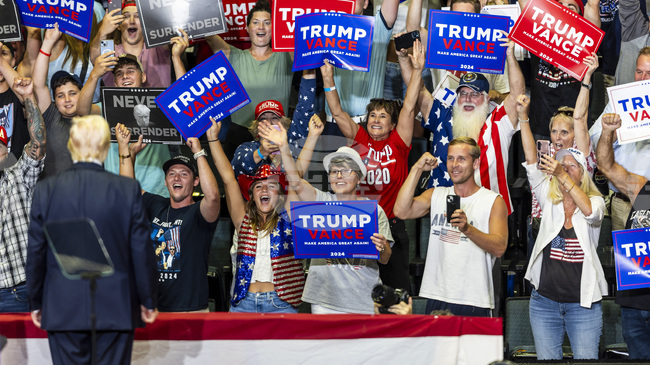 Общественото доверие към Тръмп падна до 36% - най-ниското равнище от завръщането му в Белия дом, показва нова анкета на Ройтерс/Ипсос