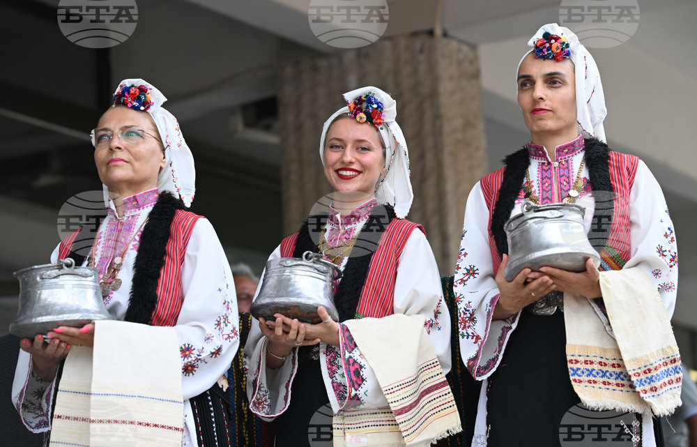 Разград - Панаир на киселото мляко и Фестивал на народните традиции - откриване