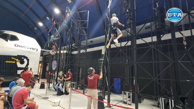 Много добро представяне на българските ученици, участвали в лятна програма на Космическия лагер в Измир