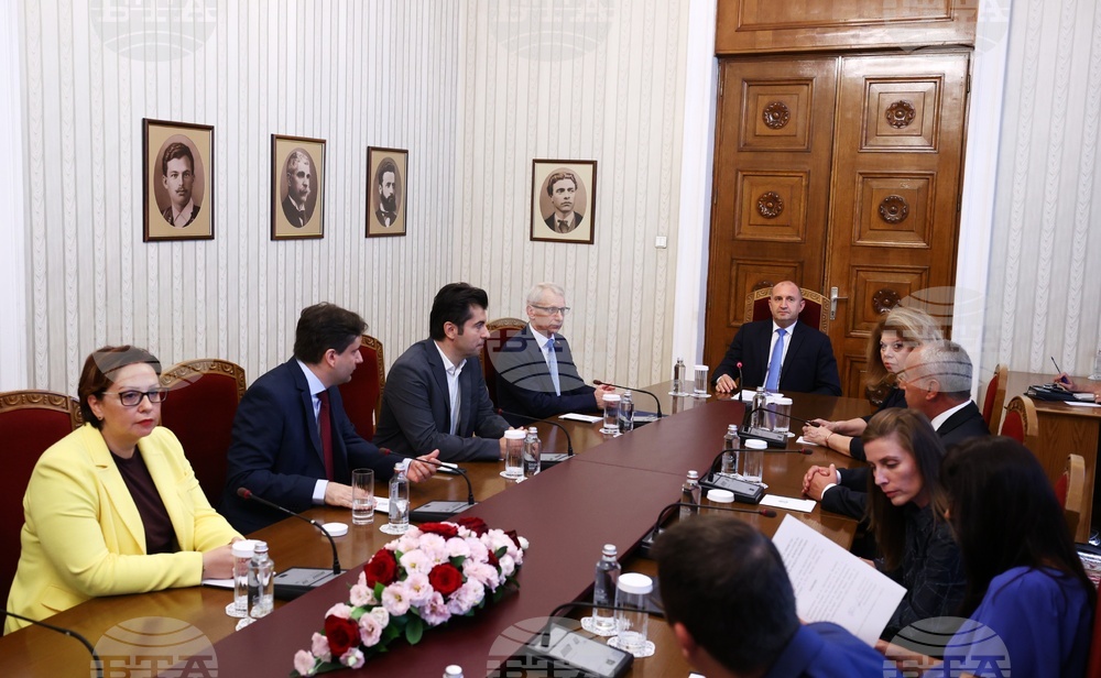 Румен Радев - мандат за съставяне на правителство - ПП-ДБ