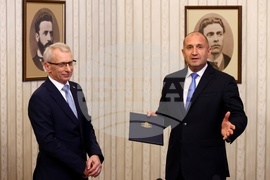 Румен Радев - мандат за съставяне на правителство - ПП-ДБ