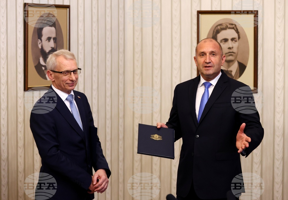 Румен Радев - мандат за съставяне на правителство - ПП-ДБ