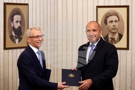 Румен Радев - мандат за съставяне на правителство - ПП-ДБ