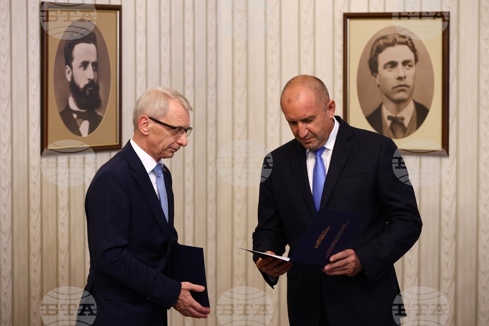 Румен Радев - мандат за съставяне на правителство - ПП-ДБ