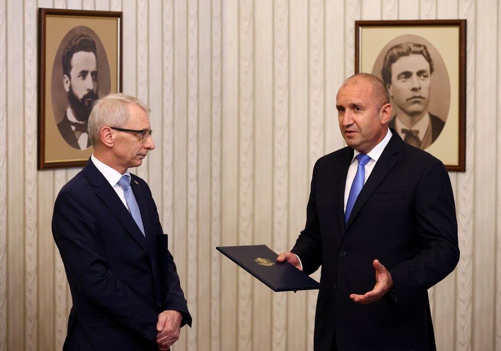 Кандидатът за министър-председател, посочен от втората парламентарна група в 50-ото Народно събрание, върна на президента неизпълнен мандата за съставяне на правителство 