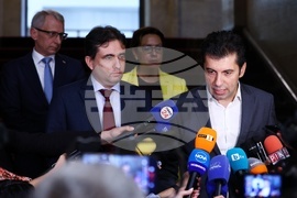 Президентство - ПП-ДБ - мандат - пресконференция