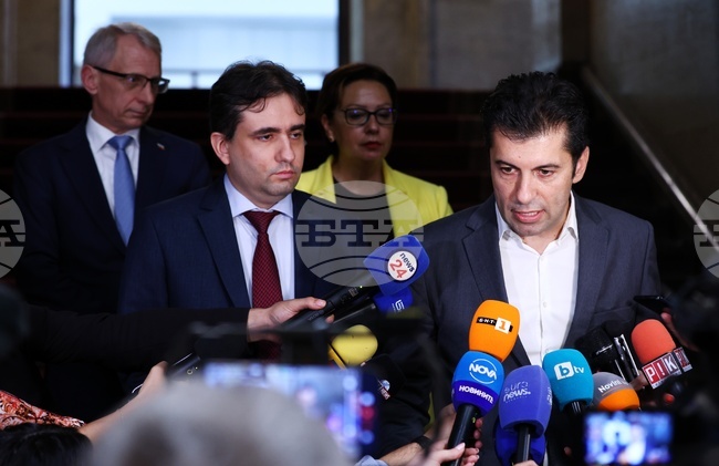 Президентство - ПП-ДБ - мандат - пресконференция