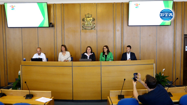 Нови мерки за разделно събиране на отпадъци в София предлагат зам.-кметът по екология и общински съветници от ПП-ДБ-СС