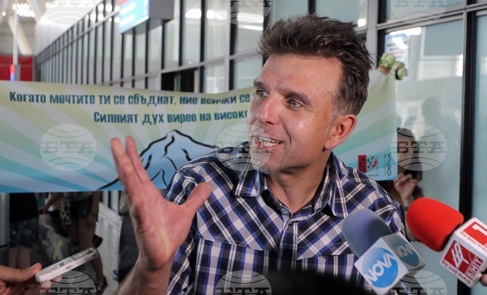 July 22, 2017: Bulgarian Boyan Petrov Climbs Gasherbrum II