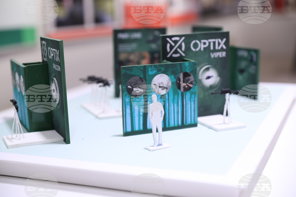 Специалност "Рекламен дизайн" - галерия "Академия" - изложба