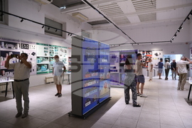 Специалност "Рекламен дизайн" - галерия "Академия" - изложба