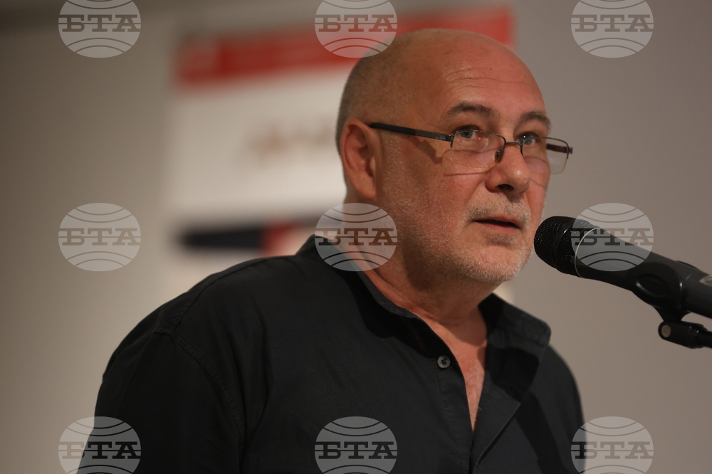 Специалност "Рекламен дизайн" - галерия "Академия" - изложба