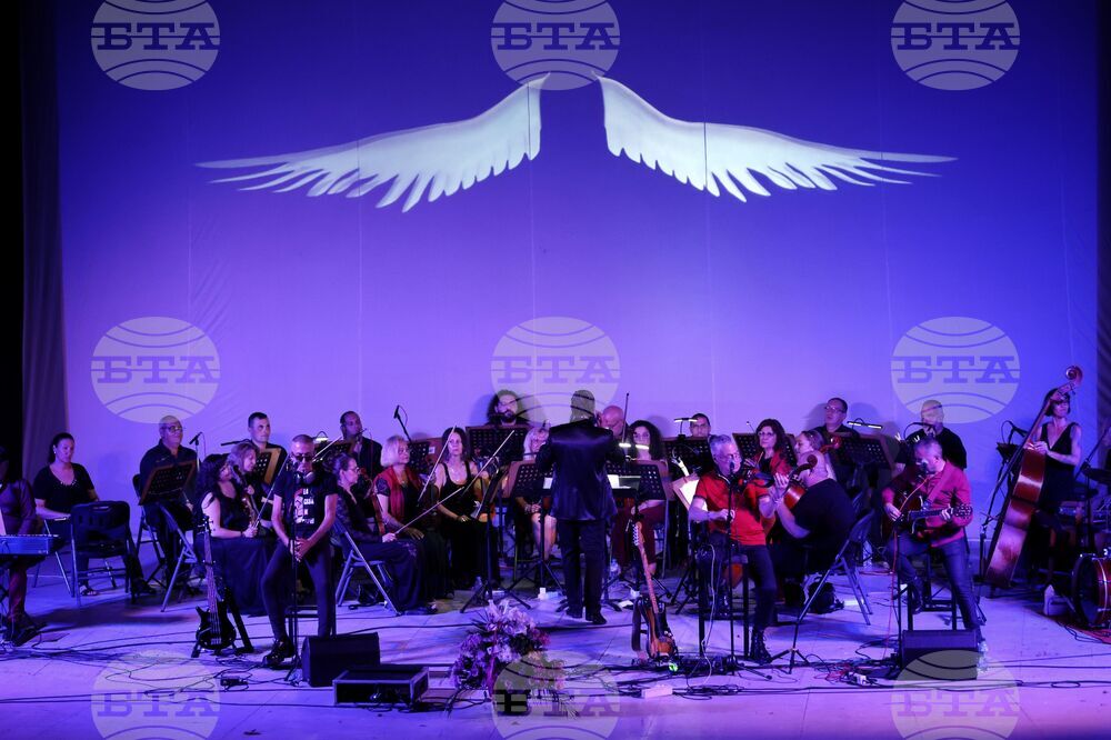 Бургас - група "Фондацията" - концерт