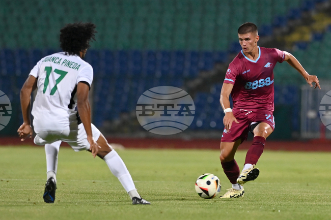 Клубове от Унгария, Белгия, Холандия и Полша следят защитника Георги Върбанов 