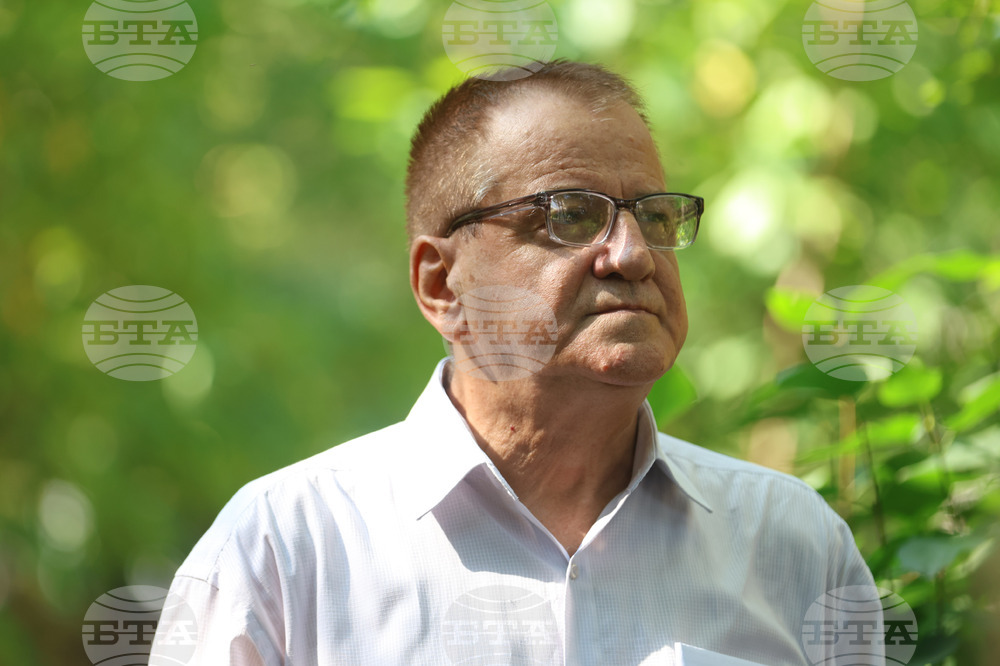 Мемориал „Гарнизонно стрелбище“ - Никола Вапцаров - поклонение