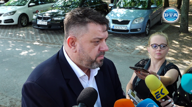 Все повече намаляват шансовете за успех на третия мандат, смята Атанас Зафиров