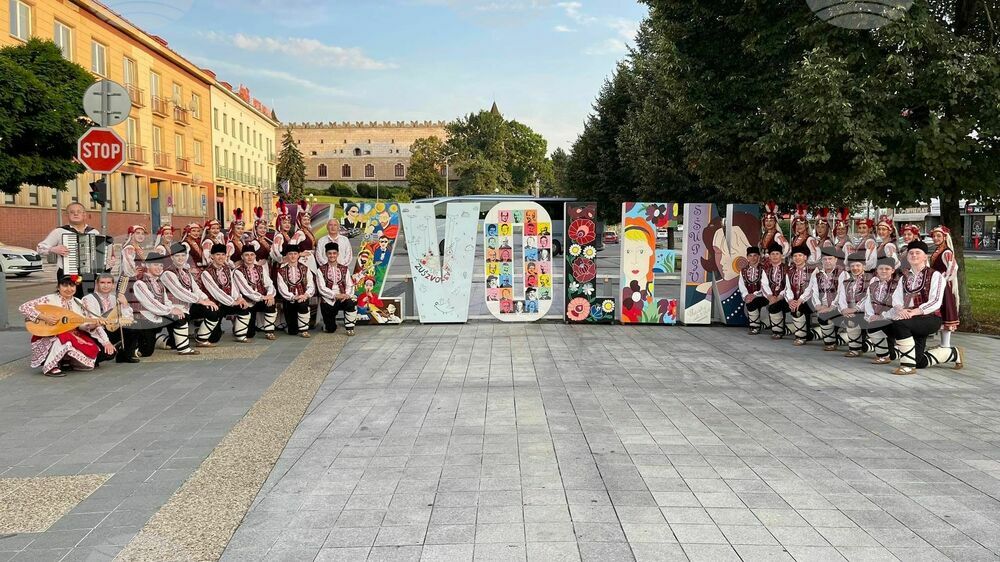 Танцов ансамбъл „Пъстрина“ от Монтана представи българския фолклор на фестивали в Полша и Словакия