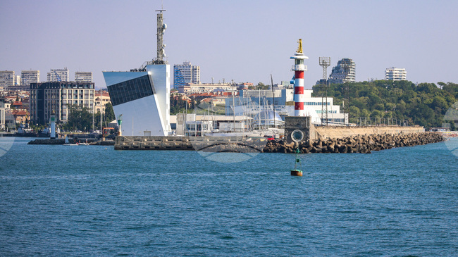  От „Възраждане“ настояват за спешни мерки срещу замърсяването с нефтени изпарения в бургаския залив