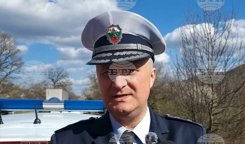 Началникът на сектор „Пътна полиция” в Областната дирекция на МВР в Ловеч главен инспектор Николай Недялков е временно отстранен от длъжност