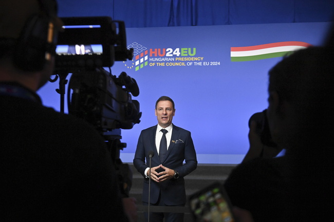 МТИ: Един милиард форинта са върнати на жертвите на онлайн измамници, заяви унгарският министър на правосъдието