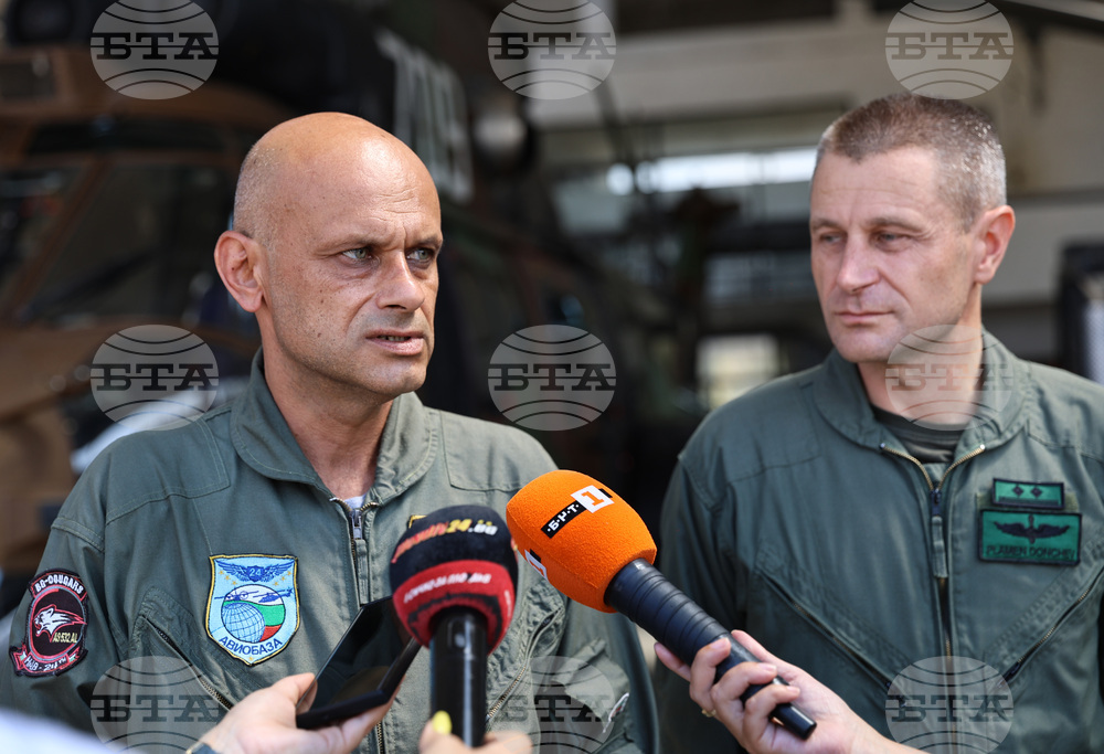 Авиобаза Крумово - участниците в спасителната акция с хеликоптер