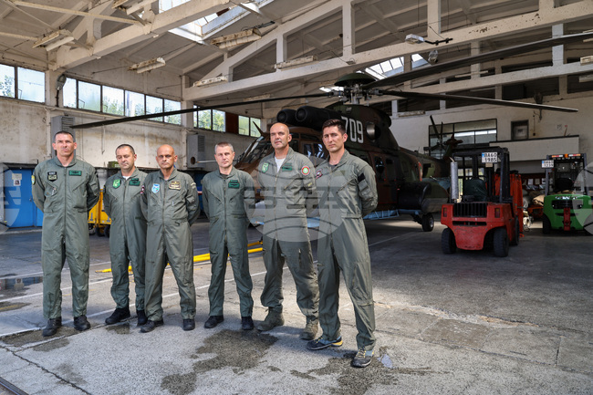 Авиобаза Крумово - участниците в спасителната акция с хеликоптер