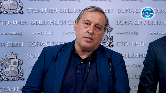 Изведнъж се появи алтернативен доклад за сливането на Четвърта МБАЛ – София и Втора МБАЛ – София, предложен от Саад Алуани, каза общинският съветник от ГЕРБ-СДС д-р Антон Койчев