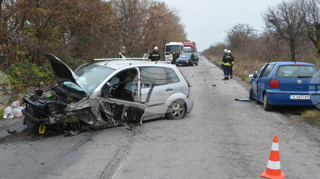 Общо 25 души са ранени при катастрофи през изминалото денонощие в страната, трима са загинали