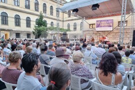 Варна - музикален фестивал „Варненско лято“ - Даниела Белчева - албум "Naive"