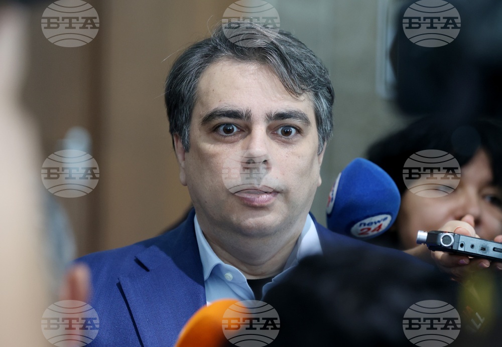 Народно събрание - ПП-ДБ - брифинг - Асен Василев