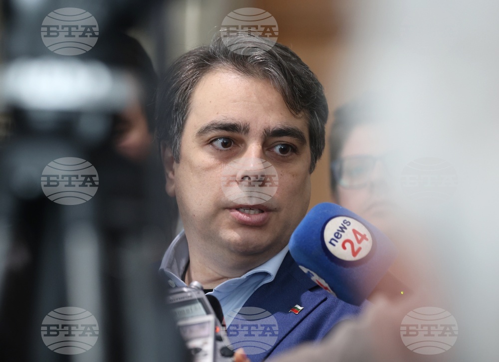 Народно събрание - ПП-ДБ - брифинг - Асен Василев