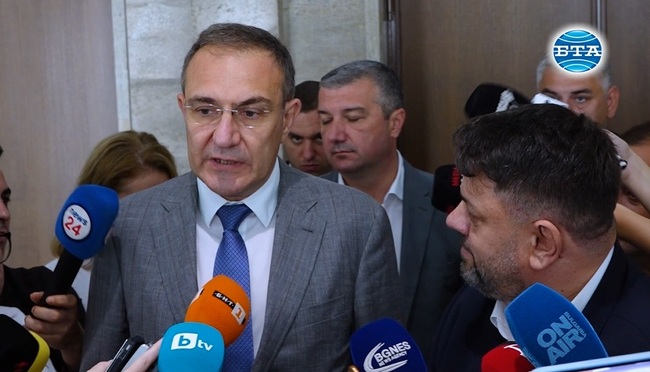 Ако получим третия мандат, ще направим всички възможни опити, за да има редовен, но експертен кабинет, каза Борислав Гуцанов от "БСП за България"