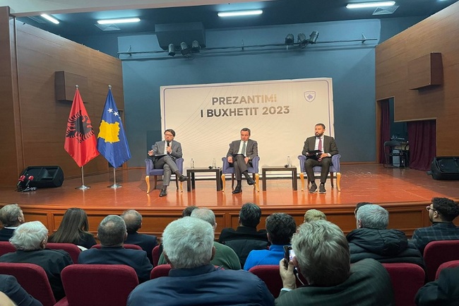 КосоваПрес: Бюджетът на Косово за 2023 г. няма да предвижда значителни средства само за някои, както е било преди, а за всички
