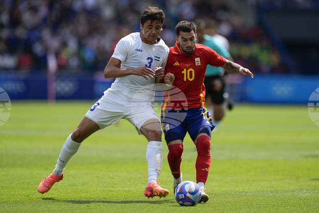 Манчестър Юнайтед бил близо до новия защитник на Манчестър Сити Абдукодир Хусанов, но Ерик тен Хаг блокирал трансфера