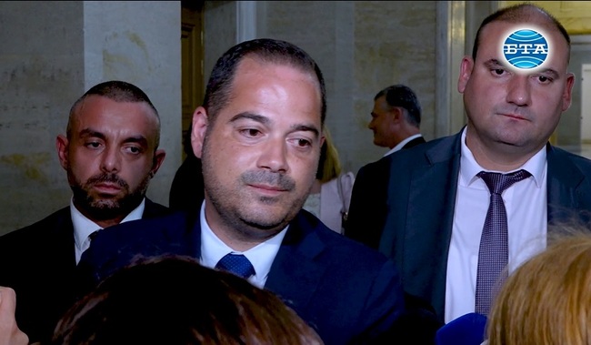 В МВР е работено по общо 28 проверки на сигнали за Ивелин Михайлов и свързани с него лица, каза министър Калин Стоянов