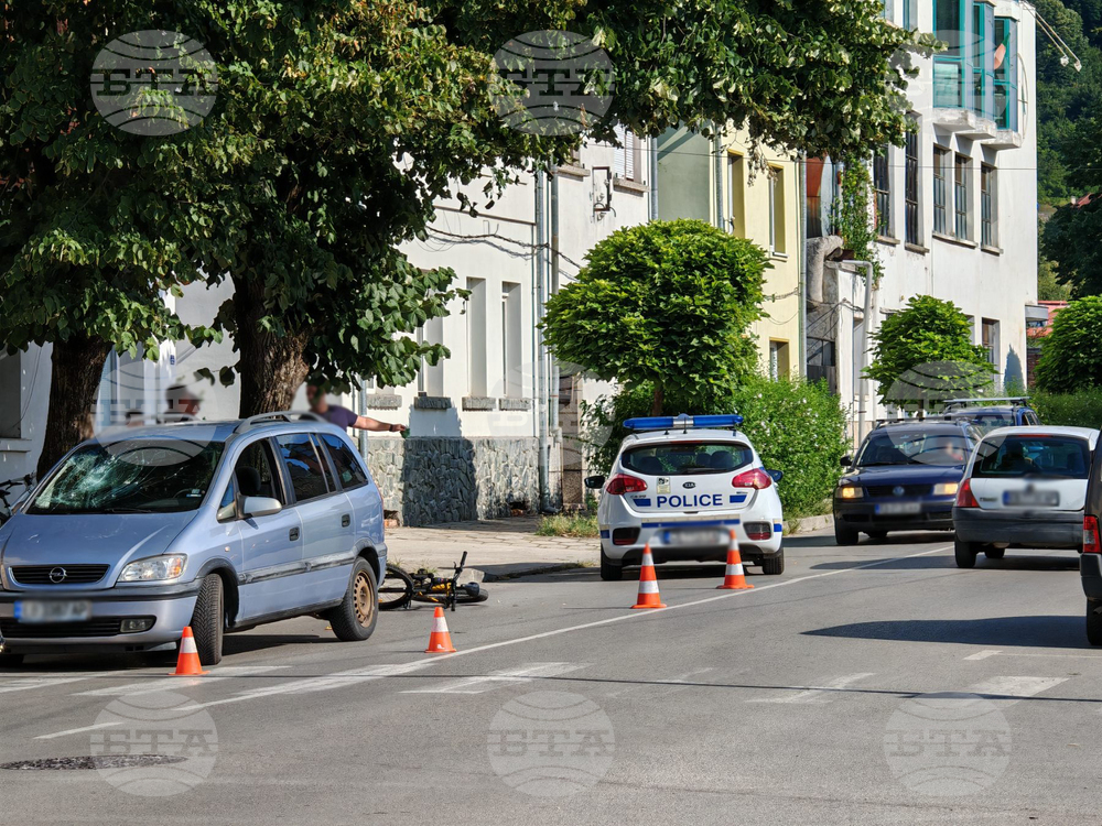 Дете с велосипед бе ударено от автомобил в Габрово