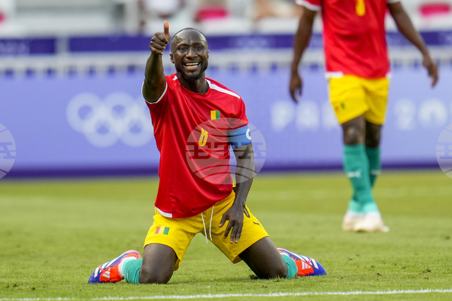 Бившият полузащитник на Ливърпул Наби Кейта вероятно ще продължи кариерата си в унгарския Ференцварош