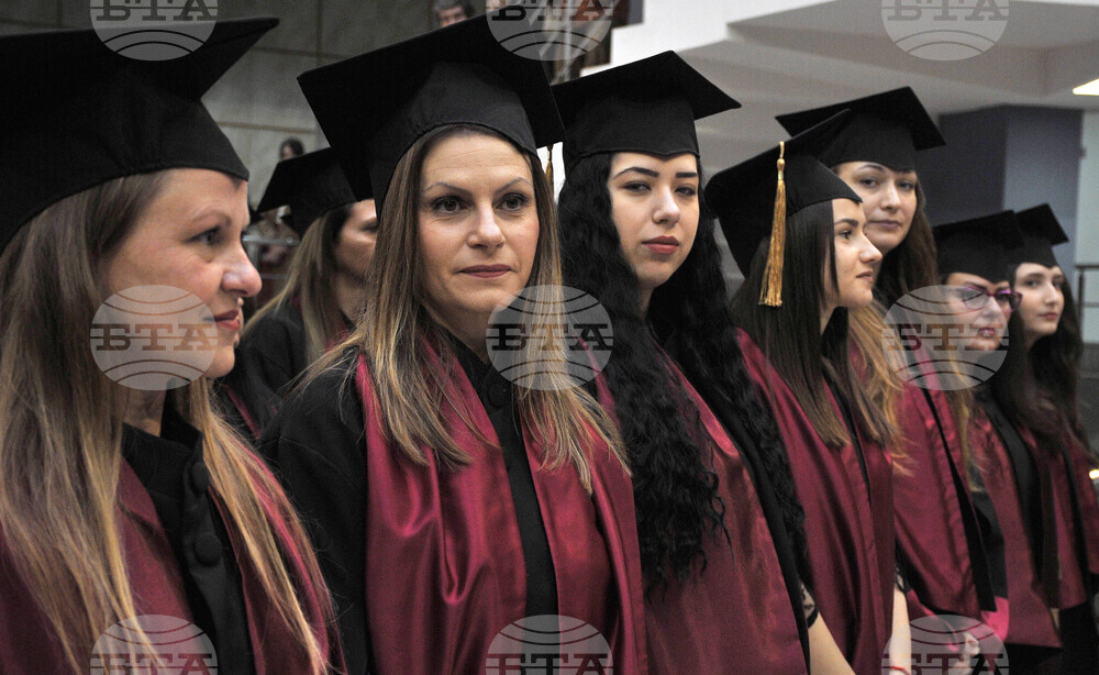 Бургас - БСУ - церемония по връчване на дипломи