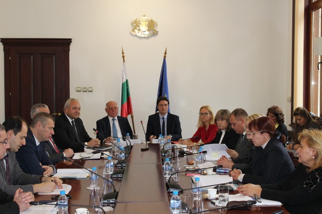 Министерство на правосъдието: Започна изпълнение на мерките по препоръките на ЕК, отчете Съветът за върховенство на правото