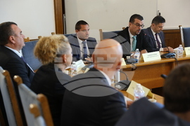 Парламент - Комисия по транспорт и съобщения