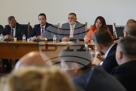 Парламент - Комисия по транспорт и съобщения