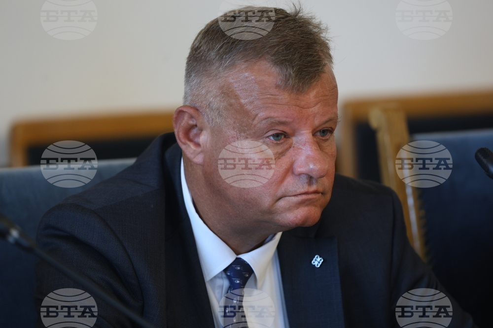 Парламент - Комисия по транспорт и съобщения