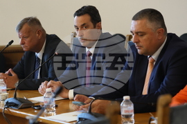 Парламент - Комисия по транспорт и съобщения