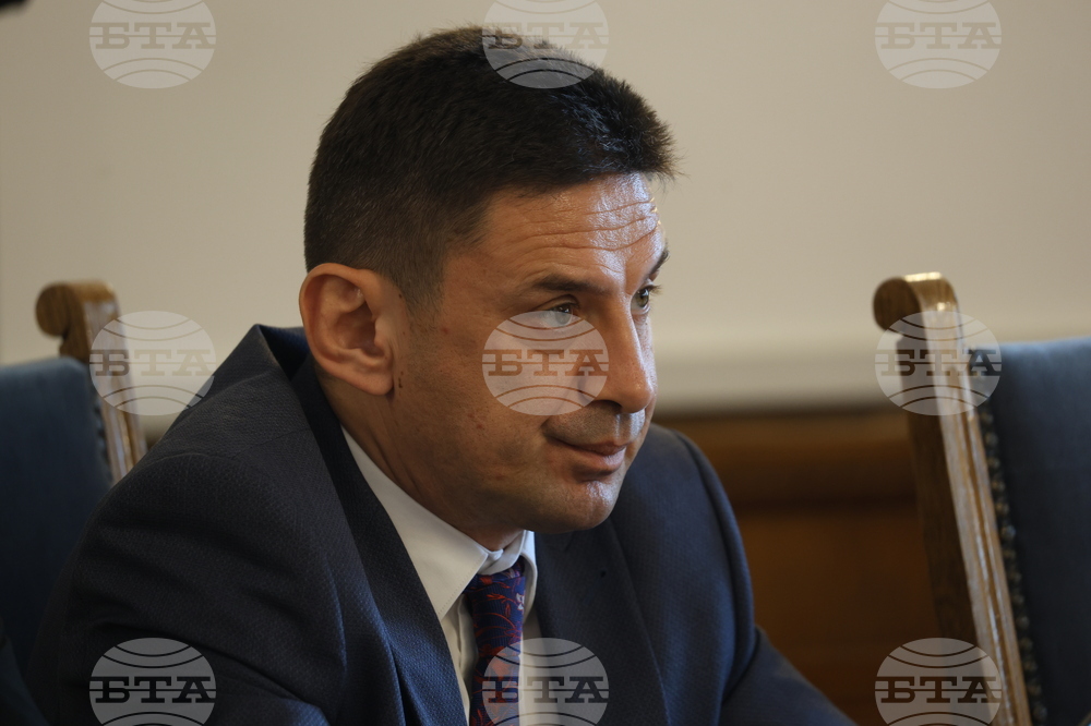 Парламент - Комисия по транспорт и съобщения