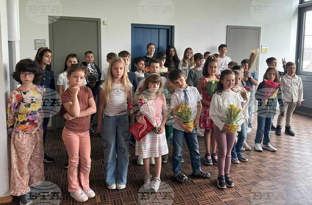 С „Пътешествие в царството на приказките“ възпитаниците на Българското училище в Базел, Швейцария, отбелязаха края на учебната година
